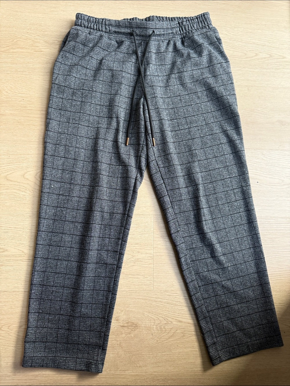 A New Day Pants Womens size S Black Gray Plaid Pull On Stretchy Side Pockets
